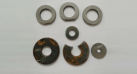 材質(zhì)硬度穩(wěn)定不達(dá)標(biāo)，沖壓加工時(shí)易變形。